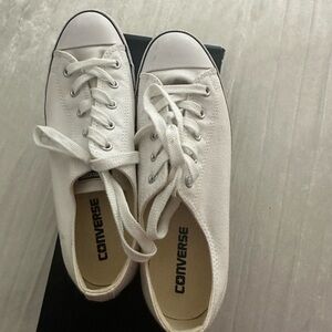 Converse White Canvas Sneakers Dainty Style